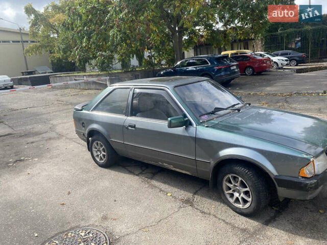 Сірий Форд Ескорт, об'ємом двигуна 1.3 л та пробігом 290 тис. км за 860 $, фото 6 на Automoto.ua