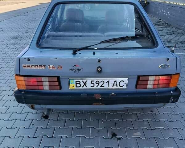 Серый Форд Эскорт, объемом двигателя 1.6 л и пробегом 320 тыс. км за 1500 $, фото 2 на Automoto.ua