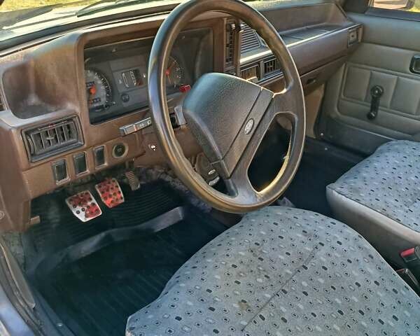 Серый Форд Эскорт, объемом двигателя 1.6 л и пробегом 320 тыс. км за 1500 $, фото 9 на Automoto.ua