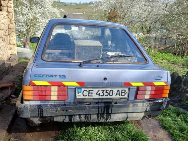 Серый Форд Эскорт, объемом двигателя 1 л и пробегом 400 тыс. км за 400 $, фото 2 на Automoto.ua