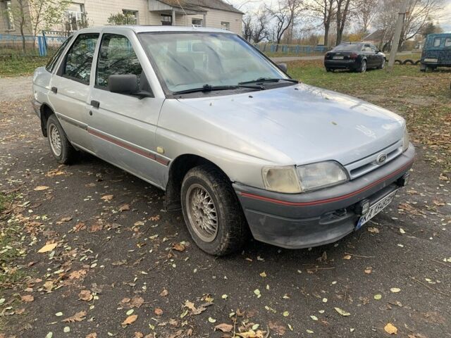 Сірий Форд Ескорт, об'ємом двигуна 1.6 л та пробігом 350 тис. км за 850 $, фото 2 на Automoto.ua