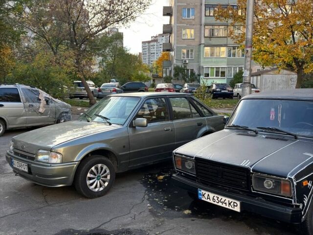 Серый Форд Эскорт, объемом двигателя 1.3 л и пробегом 333 тыс. км за 1000 $, фото 10 на Automoto.ua