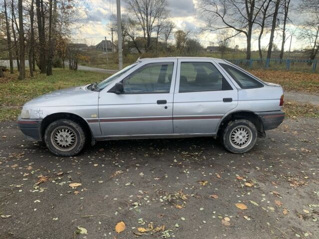 Сірий Форд Ескорт, об'ємом двигуна 1.6 л та пробігом 350 тис. км за 850 $, фото 1 на Automoto.ua