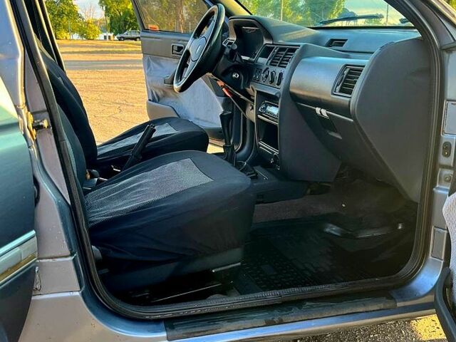 Сірий Форд Ескорт, об'ємом двигуна 1.6 л та пробігом 160 тис. км за 1600 $, фото 6 на Automoto.ua