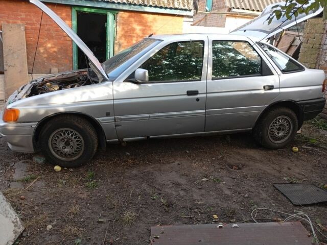 Серый Форд Эскорт, объемом двигателя 1.6 л и пробегом 38 тыс. км за 680 $, фото 7 на Automoto.ua