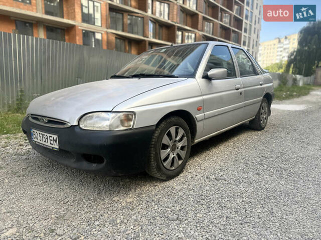 Серый Форд Эскорт, объемом двигателя 1.6 л и пробегом 230 тыс. км за 1000 $, фото 1 на Automoto.ua