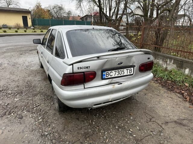 Сірий Форд Ескорт, об'ємом двигуна 1.6 л та пробігом 250 тис. км за 450 $, фото 4 на Automoto.ua