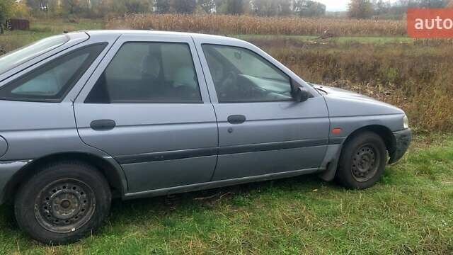 Серый Форд Эскорт, объемом двигателя 1.3 л и пробегом 1114 тыс. км за 1800 $, фото 7 на Automoto.ua