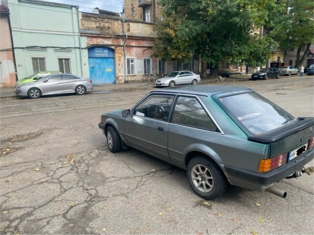 Серый Форд Эскорт, объемом двигателя 0 л и пробегом 300 тыс. км за 810 $, фото 3 на Automoto.ua