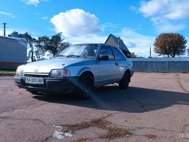 Серый Форд Эскорт, объемом двигателя 0 л и пробегом 13 тыс. км за 435 $, фото 1 на Automoto.ua