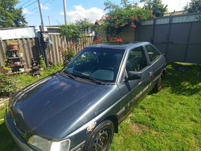 Сірий Форд Ескорт, об'ємом двигуна 1.6 л та пробігом 333 тис. км за 950 $, фото 1 на Automoto.ua