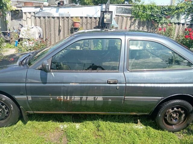 Сірий Форд Ескорт, об'ємом двигуна 1.6 л та пробігом 333 тис. км за 950 $, фото 3 на Automoto.ua