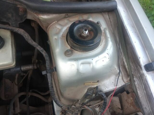 Серый Форд Эскорт, объемом двигателя 1.4 л и пробегом 300 тыс. км за 712 $, фото 15 на Automoto.ua