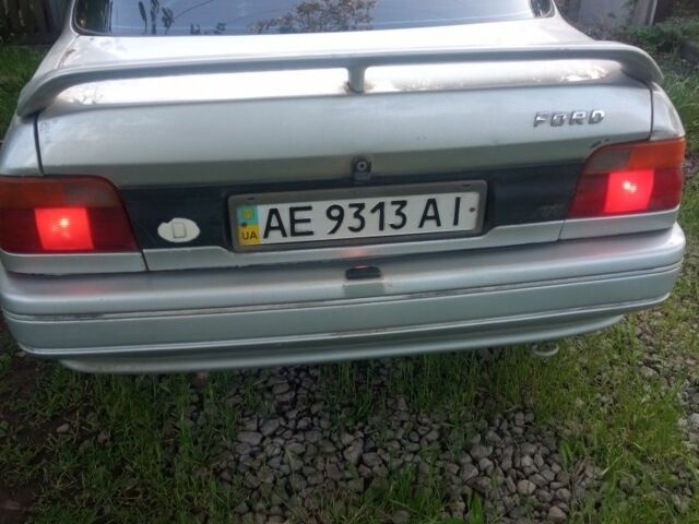 Серый Форд Эскорт, объемом двигателя 1.4 л и пробегом 300 тыс. км за 712 $, фото 17 на Automoto.ua