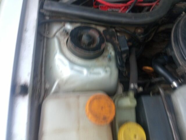 Серый Форд Эскорт, объемом двигателя 1.4 л и пробегом 300 тыс. км за 712 $, фото 14 на Automoto.ua