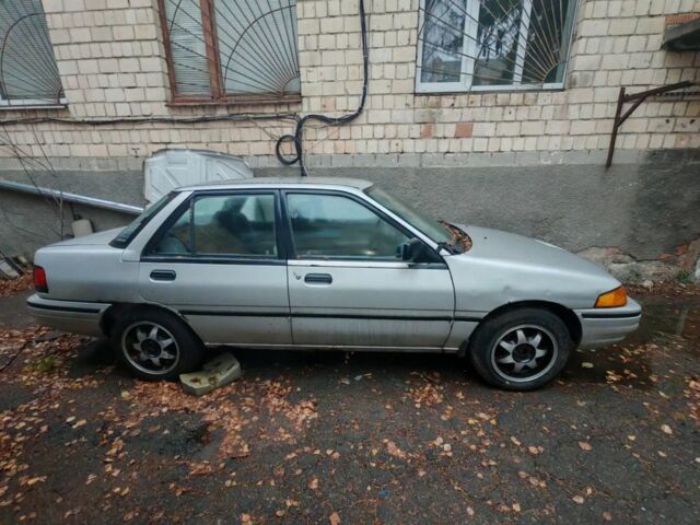 Серый Форд Эскорт, объемом двигателя 1.9 л и пробегом 300 тыс. км за 521 $, фото 3 на Automoto.ua