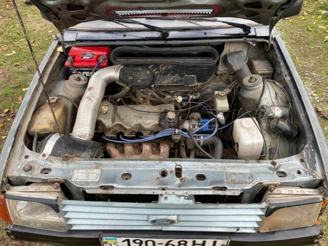 Серый Форд Эскорт, объемом двигателя 0 л и пробегом 10 тыс. км за 600 $, фото 5 на Automoto.ua