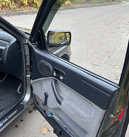 Сірий Форд Ескорт, об'ємом двигуна 1.8 л та пробігом 350 тис. км за 2700 $, фото 13 на Automoto.ua