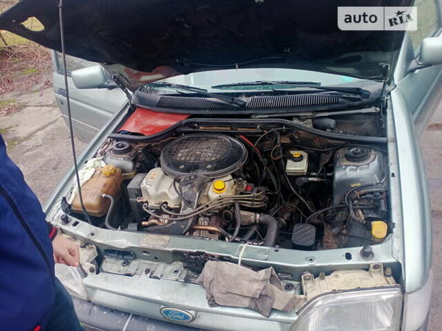 Сірий Форд Ескорт, об'ємом двигуна 1.4 л та пробігом 333 тис. км за 1150 $, фото 6 на Automoto.ua
