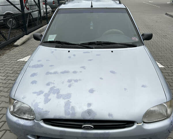 Серый Форд Эскорт, объемом двигателя 1.59 л и пробегом 350 тыс. км за 850 $, фото 2 на Automoto.ua