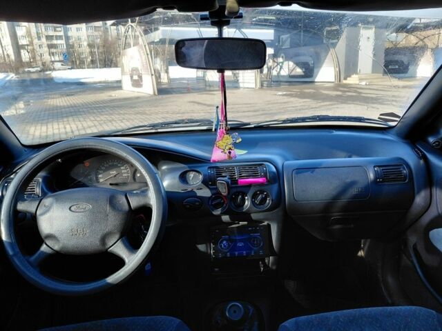 Сірий Форд Ескорт, об'ємом двигуна 1.8 л та пробігом 289 тис. км за 1000 $, фото 12 на Automoto.ua