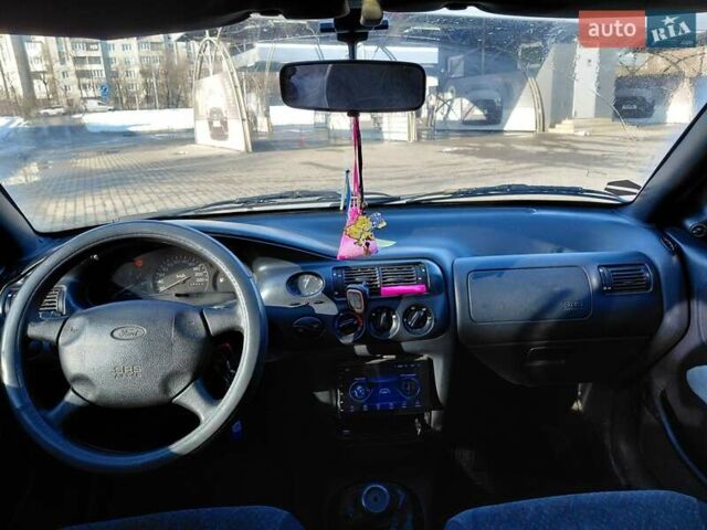 Сірий Форд Ескорт, об'ємом двигуна 1.8 л та пробігом 289 тис. км за 1000 $, фото 12 на Automoto.ua