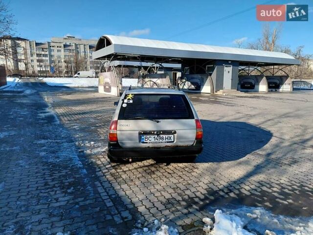 Сірий Форд Ескорт, об'ємом двигуна 1.8 л та пробігом 289 тис. км за 1000 $, фото 5 на Automoto.ua