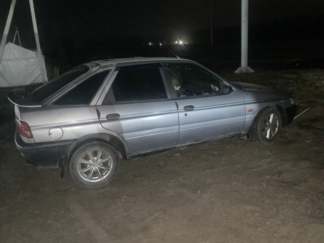 Серый Форд Эскорт, объемом двигателя 1.3 л и пробегом 3 тыс. км за 711 $, фото 3 на Automoto.ua