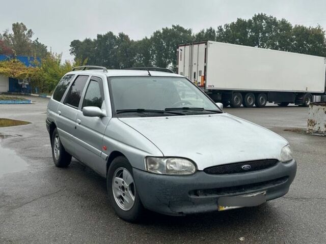 Серый Форд Эскорт, объемом двигателя 1.6 л и пробегом 228 тыс. км за 1402 $, фото 5 на Automoto.ua