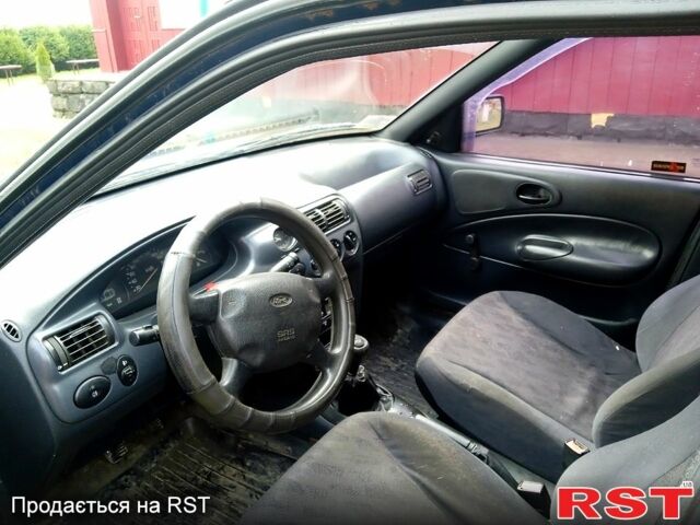 Синий Форд Эскорт, объемом двигателя 1.4 л и пробегом 197 тыс. км за 840 $, фото 5 на Automoto.ua