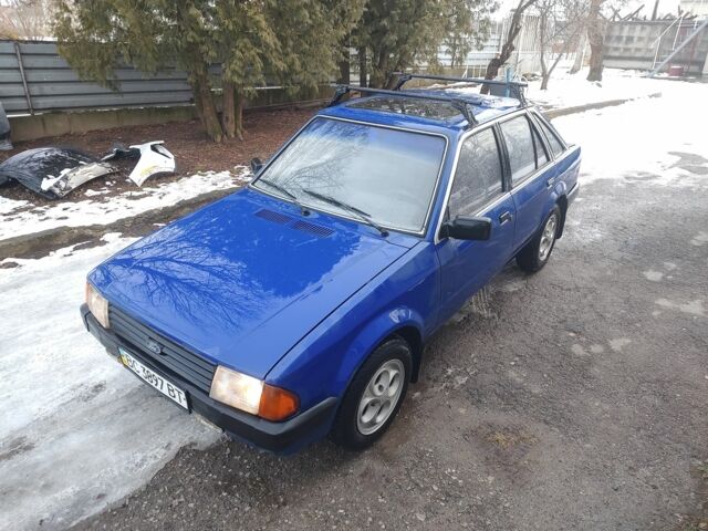 Синий Форд Эскорт, объемом двигателя 1.1 л и пробегом 77 тыс. км за 649 $, фото 1 на Automoto.ua