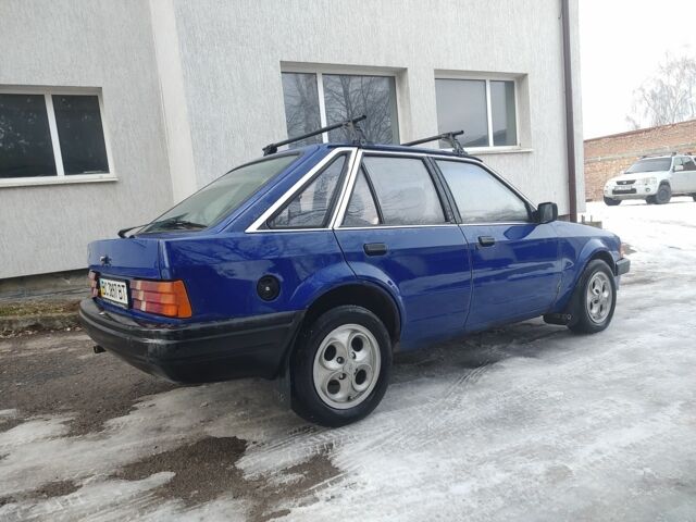 Синий Форд Эскорт, объемом двигателя 1.1 л и пробегом 77 тыс. км за 649 $, фото 9 на Automoto.ua