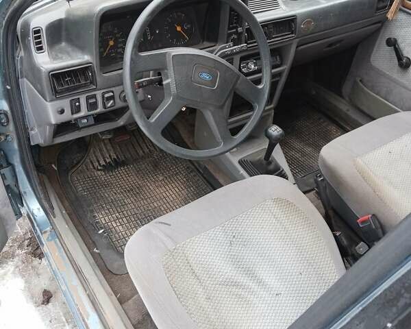 Синий Форд Эскорт, объемом двигателя 1.6 л и пробегом 184 тыс. км за 950 $, фото 4 на Automoto.ua