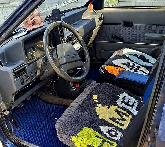 Синий Форд Эскорт, объемом двигателя 1.6 л и пробегом 250 тыс. км за 440 $, фото 4 на Automoto.ua