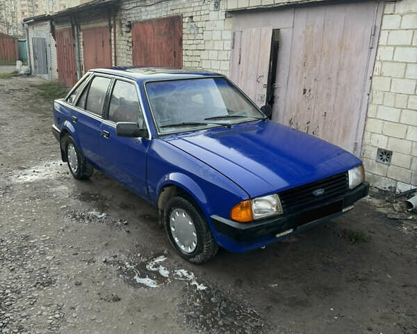 Синий Форд Эскорт, объемом двигателя 1.1 л и пробегом 69 тыс. км за 750 $, фото 1 на Automoto.ua