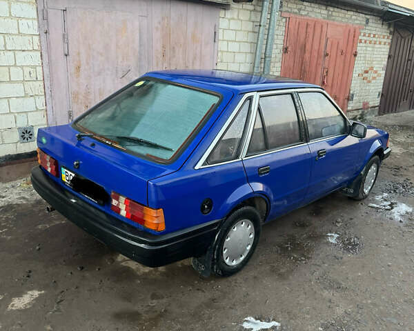 Синий Форд Эскорт, объемом двигателя 0 л и пробегом 69 тыс. км за 800 $, фото 3 на Automoto.ua