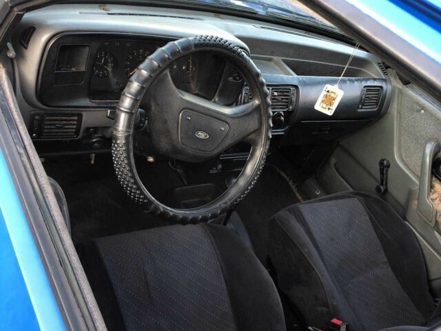 Синий Форд Эскорт, объемом двигателя 1.3 л и пробегом 123 тыс. км за 638 $, фото 3 на Automoto.ua