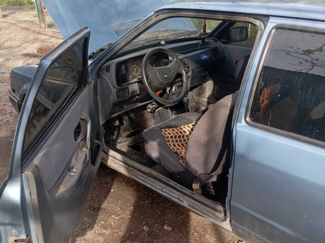 Синій Форд Ескорт, об'ємом двигуна 1.4 л та пробігом 3 тис. км за 594 $, фото 1 на Automoto.ua