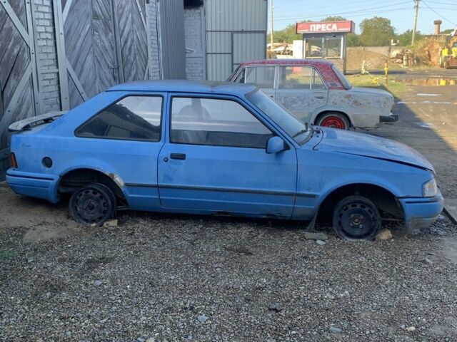 Синій Форд Ескорт, об'ємом двигуна 0 л та пробігом 450 тис. км за 250 $, фото 3 на Automoto.ua