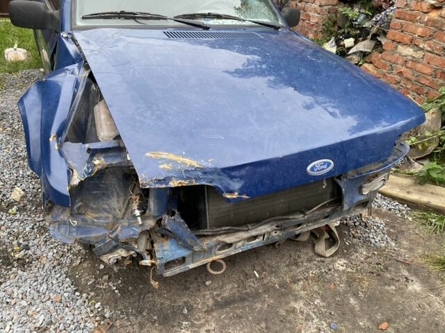 Синий Форд Эскорт, объемом двигателя 1.3 л и пробегом 3 тыс. км за 500 $, фото 8 на Automoto.ua