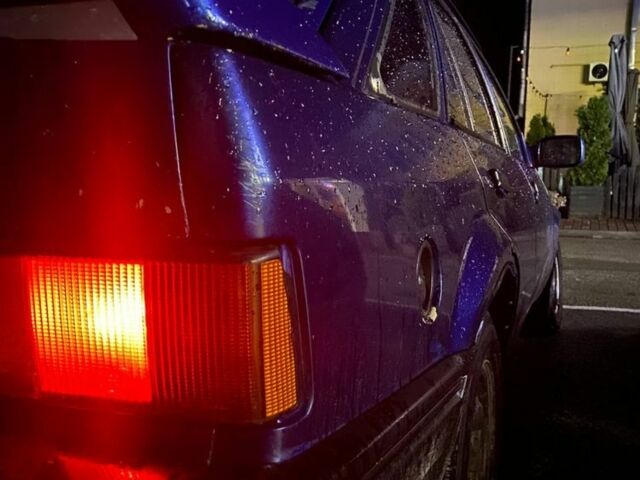 Синий Форд Эскорт, объемом двигателя 1.4 л и пробегом 117 тыс. км за 1100 $, фото 4 на Automoto.ua