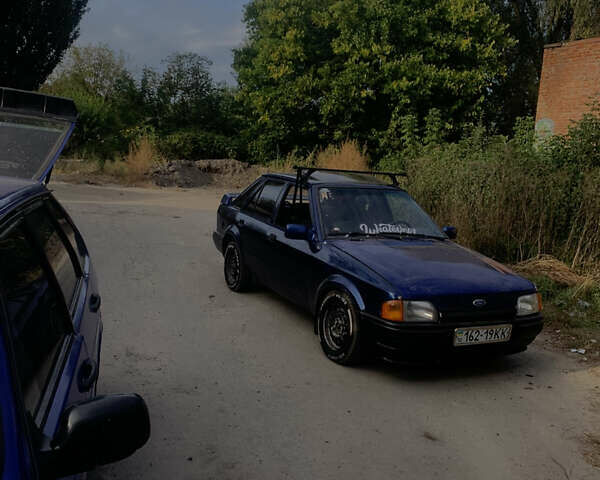 Синий Форд Эскорт, объемом двигателя 1.4 л и пробегом 117 тыс. км за 1100 $, фото 6 на Automoto.ua