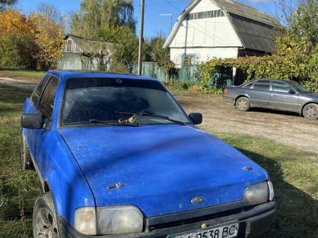 Синий Форд Эскорт, объемом двигателя 1.4 л и пробегом 250 тыс. км за 650 $, фото 2 на Automoto.ua
