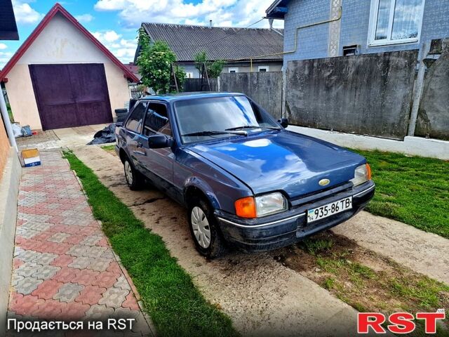 Синий Форд Эскорт, объемом двигателя 1.4 л и пробегом 110 тыс. км за 600 $, фото 7 на Automoto.ua