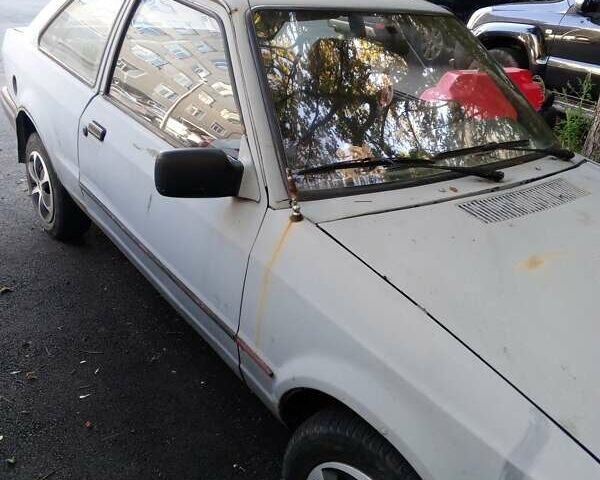 Синий Форд Эскорт, объемом двигателя 1.3 л и пробегом 500 тыс. км за 550 $, фото 4 на Automoto.ua