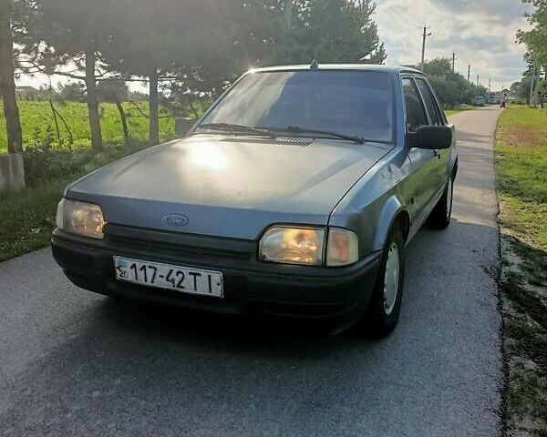 Синий Форд Эскорт, объемом двигателя 1.3 л и пробегом 100 тыс. км за 800 $, фото 19 на Automoto.ua