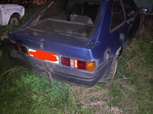 Синій Форд Ескорт, об'ємом двигуна 1.3 л та пробігом 260 тис. км за 2000 $, фото 3 на Automoto.ua