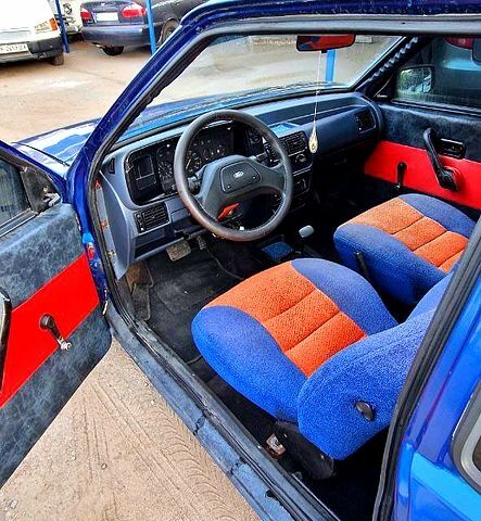 Синий Форд Эскорт, объемом двигателя 1.6 л и пробегом 120 тыс. км за 950 $, фото 6 на Automoto.ua