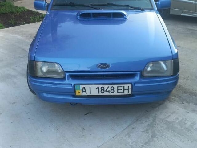 Синій Форд Ескорт, об'ємом двигуна 1.4 л та пробігом 200 тис. км за 1400 $, фото 2 на Automoto.ua
