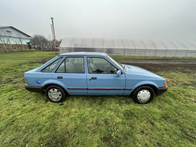 Синий Форд Эскорт, объемом двигателя 1.3 л и пробегом 20 тыс. км за 1200 $, фото 1 на Automoto.ua